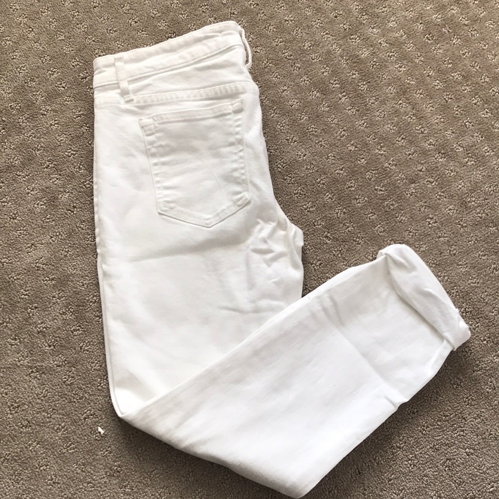 Joe’s Jeans White Capris